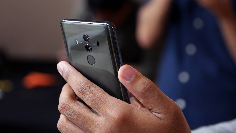 That stripe is Huawei’s attempt at a bit of flair, but it looks a little boring to me.